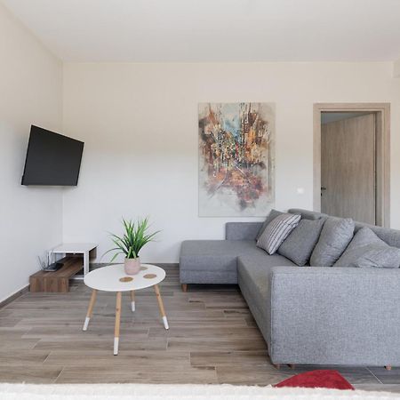 Sundial House Apartment Poulades Luaran gambar