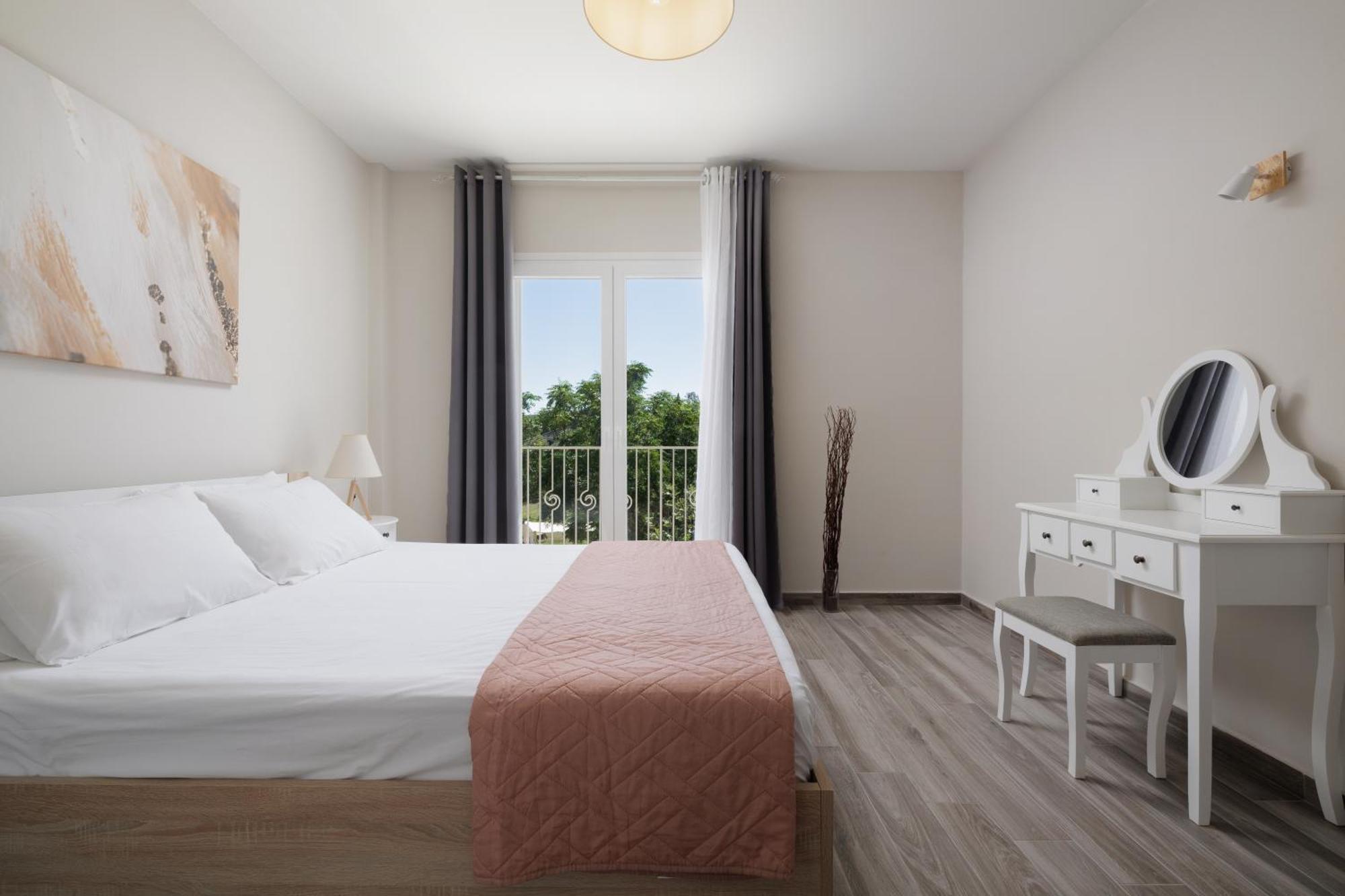 Sundial House Apartment Poulades Luaran gambar